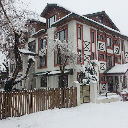 Royal Star Inn Srīnagar Esterno foto