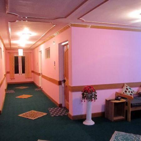 Royal Star Inn Srīnagar Esterno foto