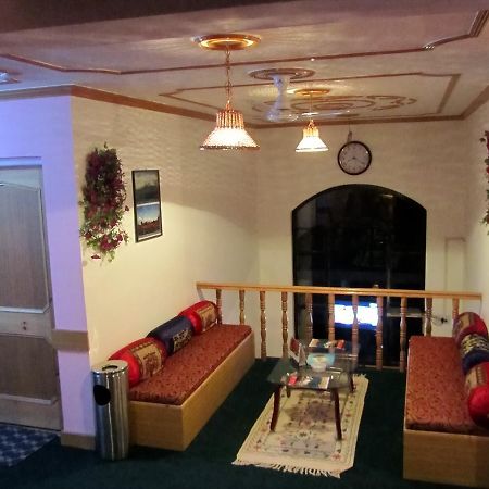 Royal Star Inn Srīnagar Esterno foto