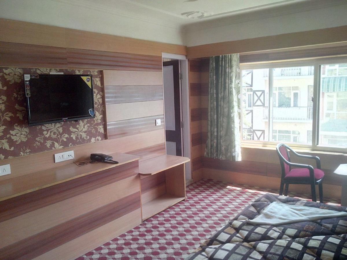 Royal Star Inn Srīnagar Esterno foto