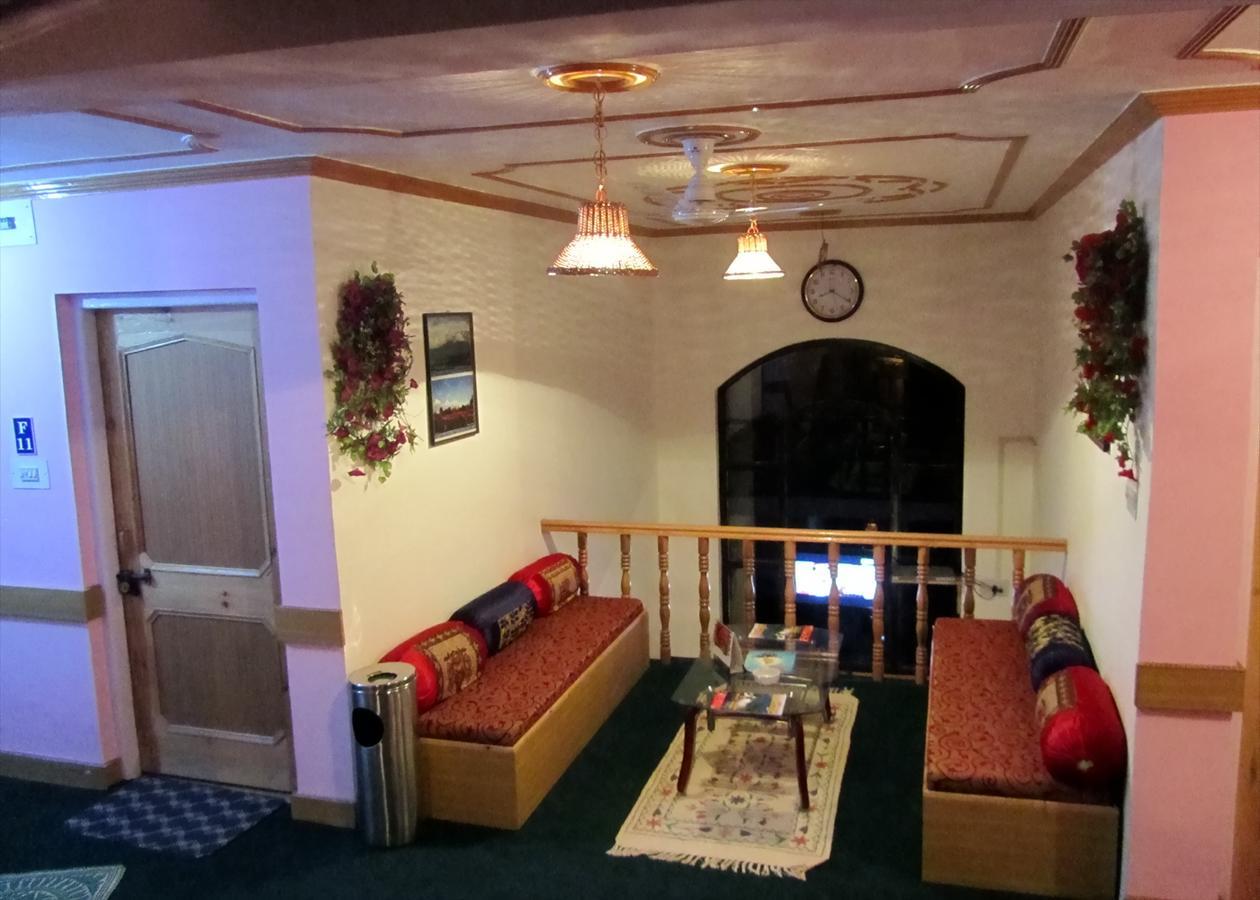 Royal Star Inn Srīnagar Esterno foto