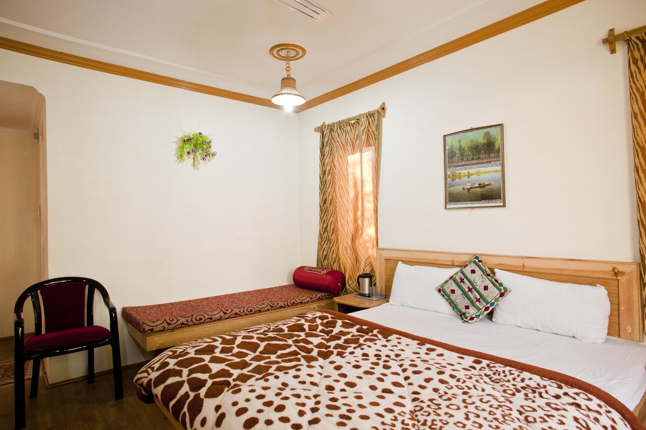 Royal Star Inn Srīnagar Esterno foto