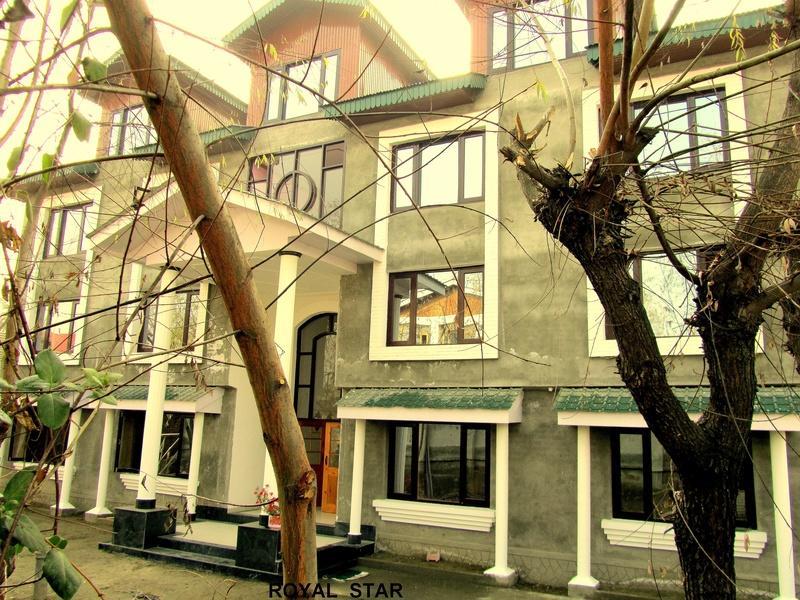 Royal Star Inn Srīnagar Esterno foto